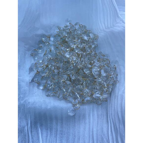 100cm Clear Crystal Bead Chain Garland, 14mm Octagon, Gold Ring - Picture 3 of 3